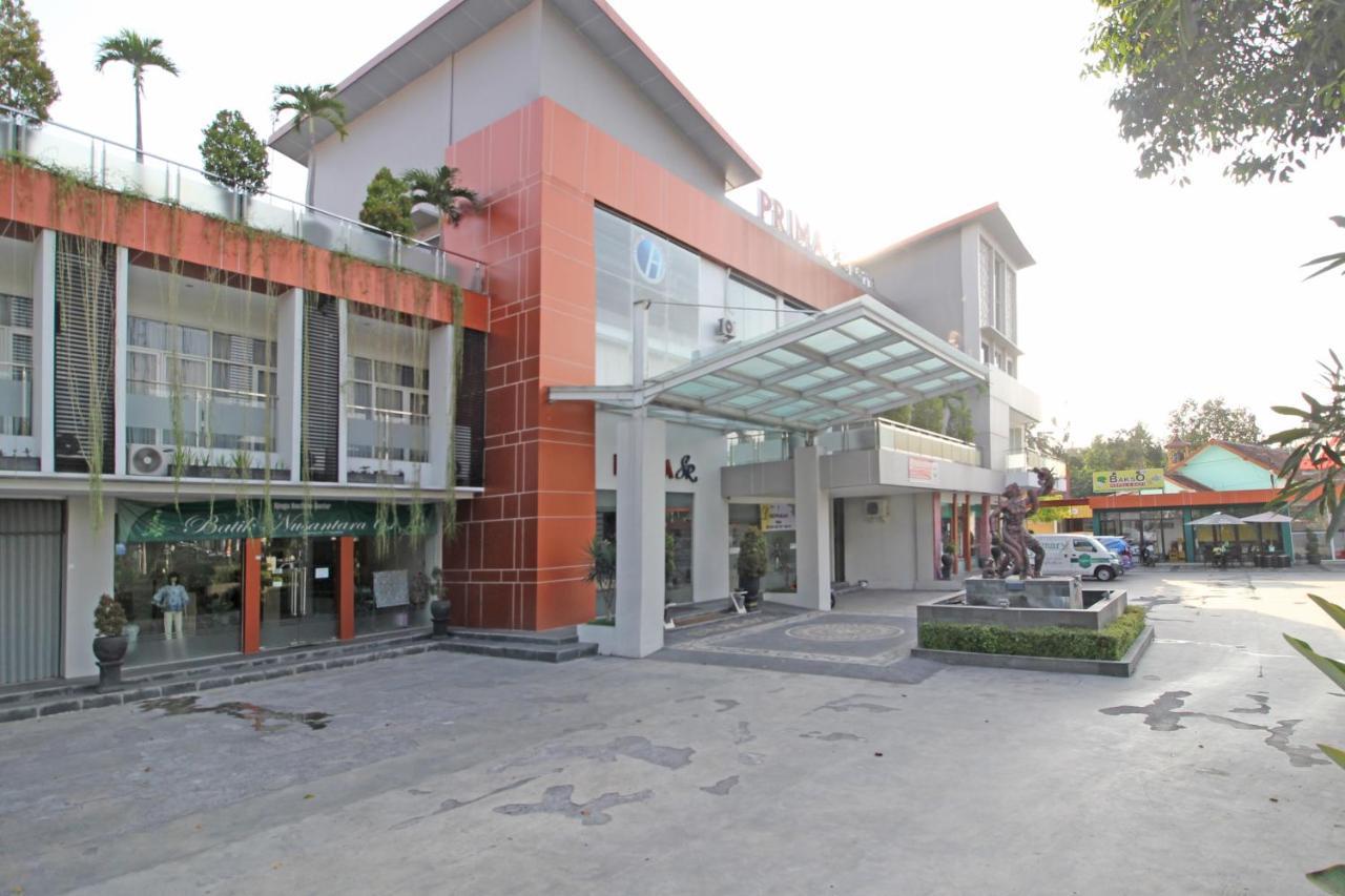 เรดดอร์ซ พรีเมียม เนียร์ สเลมัน ซิตี้ฮอลล์ Hotel ยอกยาการ์ตา ภายนอก รูปภาพ