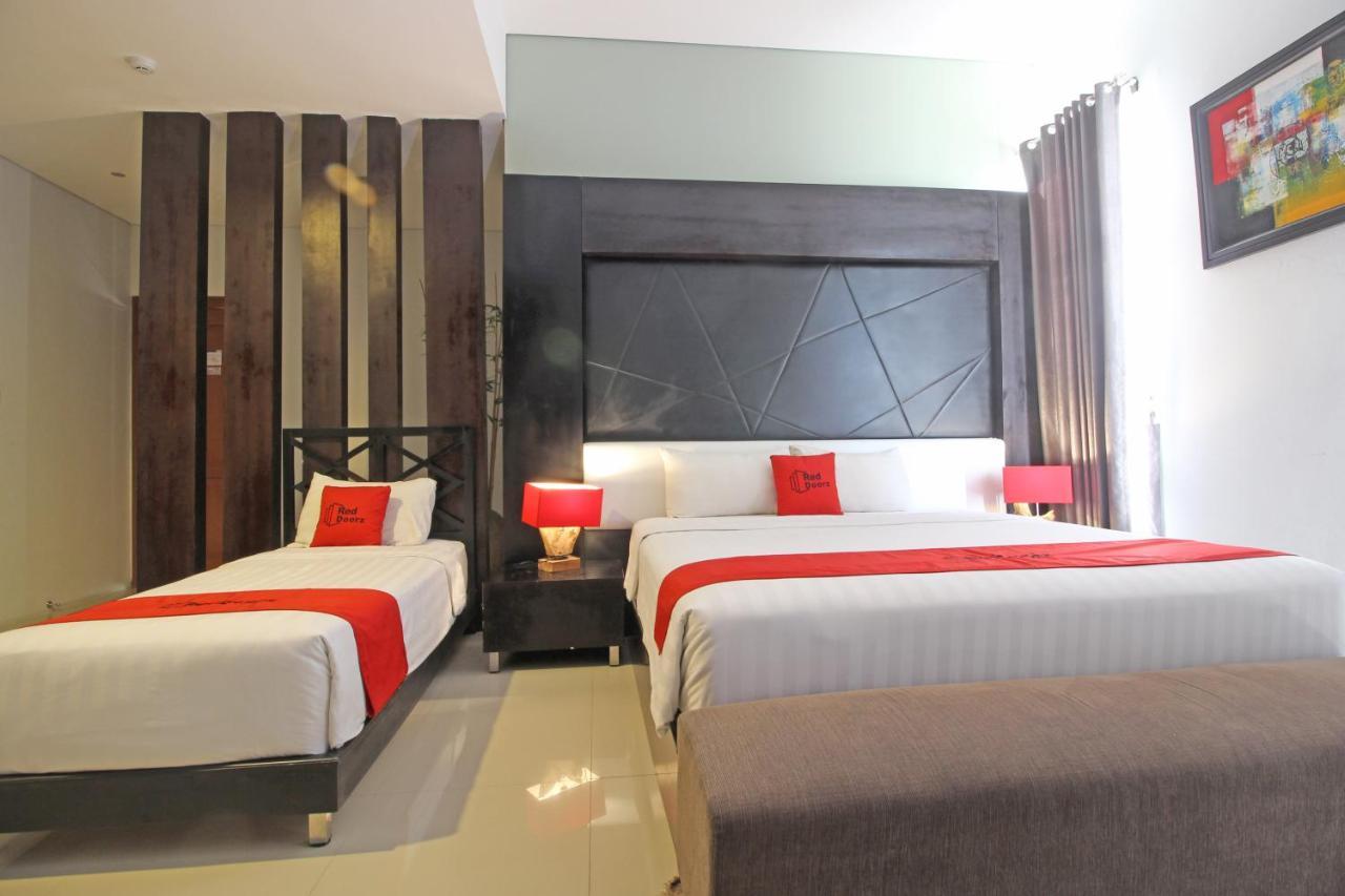 เรดดอร์ซ พรีเมียม เนียร์ สเลมัน ซิตี้ฮอลล์ Hotel ยอกยาการ์ตา ภายนอก รูปภาพ