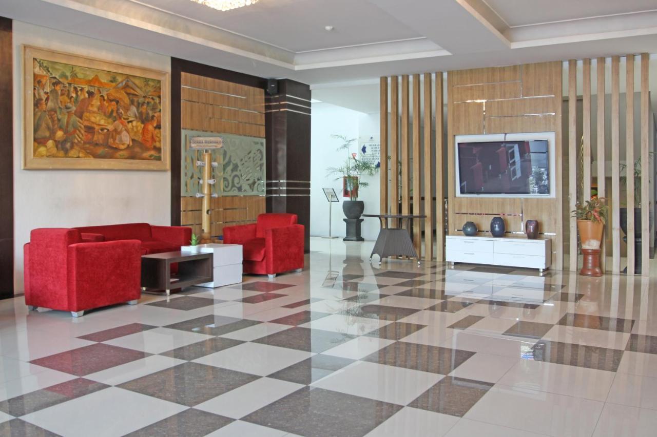 เรดดอร์ซ พรีเมียม เนียร์ สเลมัน ซิตี้ฮอลล์ Hotel ยอกยาการ์ตา ภายนอก รูปภาพ